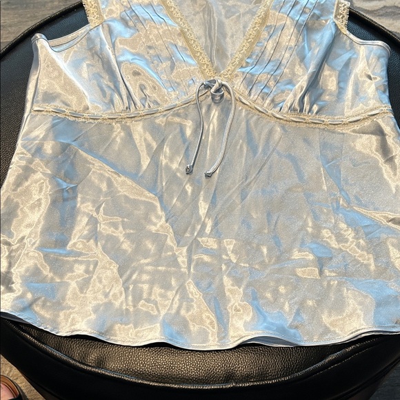 Jones New York Light Blue Chemise with Lace Accents - Picture 4 of 8